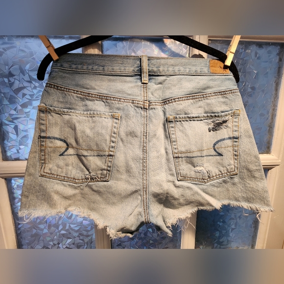 American Eagle Outfitters High-waisted Distressed Jean Shorts - Picture 2 of 6